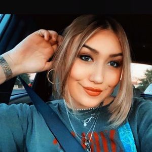 Meet your Posher, Madeleine